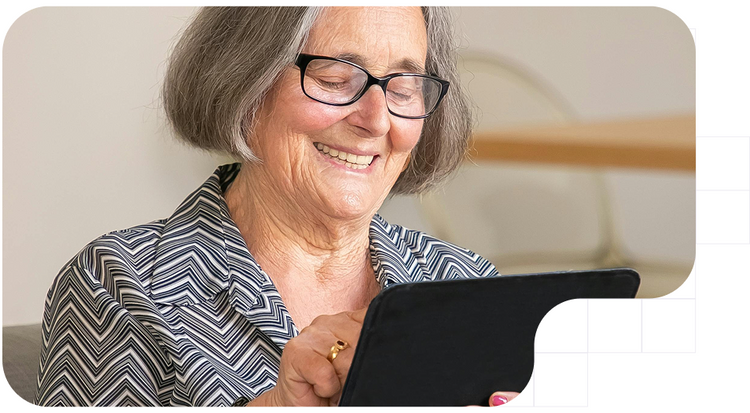 Persona en país España registrándose y realizando un KYC