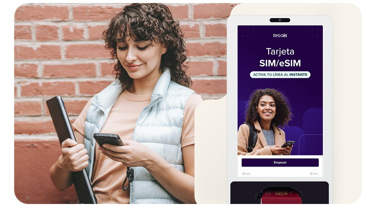 Persona utilizando un kiosko interactivo para expender una tarjeta SIM